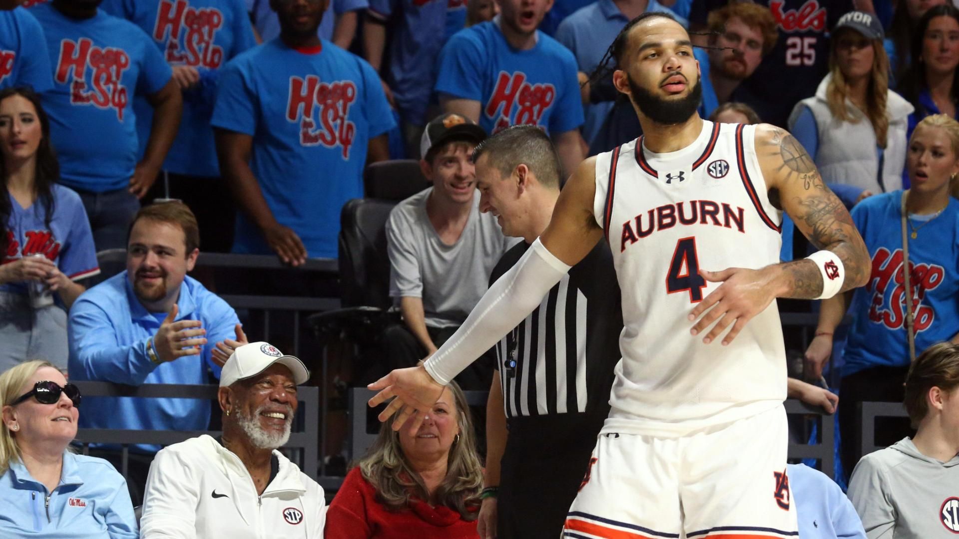 Johni Broome swats fan's hand away, doesn't realize it's Freeman