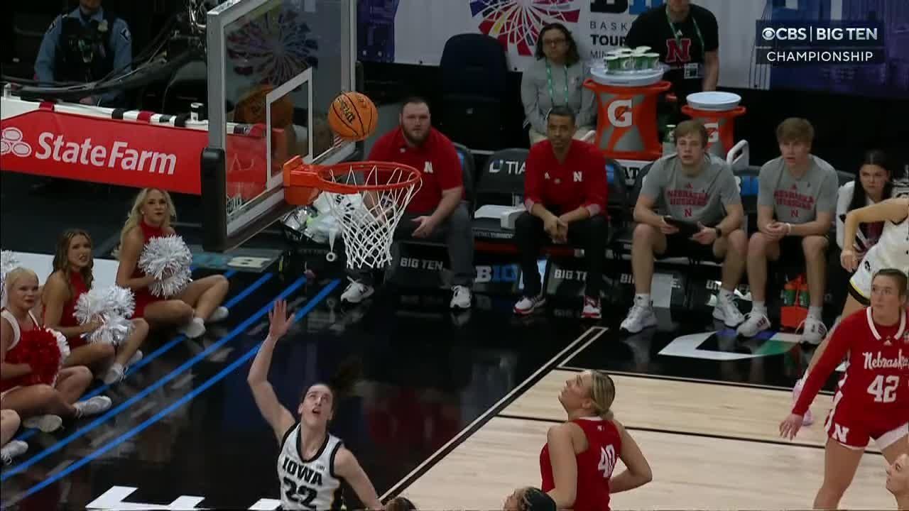 Caitlin Clark hits the layup amid a shaky start - ESPN Video