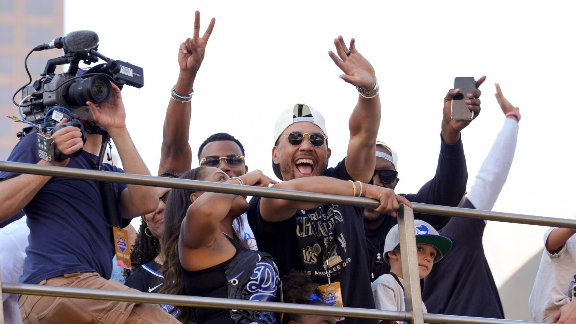 The dodgers celebrate their world series title with a parade espn video
