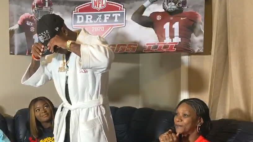 Raiders Robe - emsekflol.com