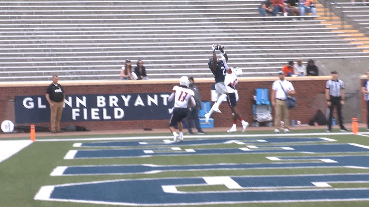 Kyle Vantrease connects with Derwin Burgess Jr. for 16 yds for a TD ...