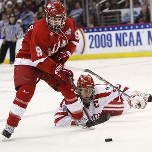 2009 Frozen Four classic: Boston University scores twice after pulling  goalie