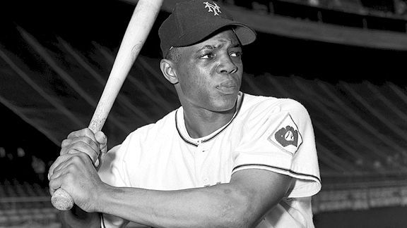 1956 at the Polo Grounds in New York: Willie Mays posing before a