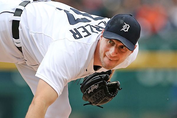 Dwight Gooden in Tampa Bay's Bullpen. Never knew he played for the Devil  Rays. : r/baseball