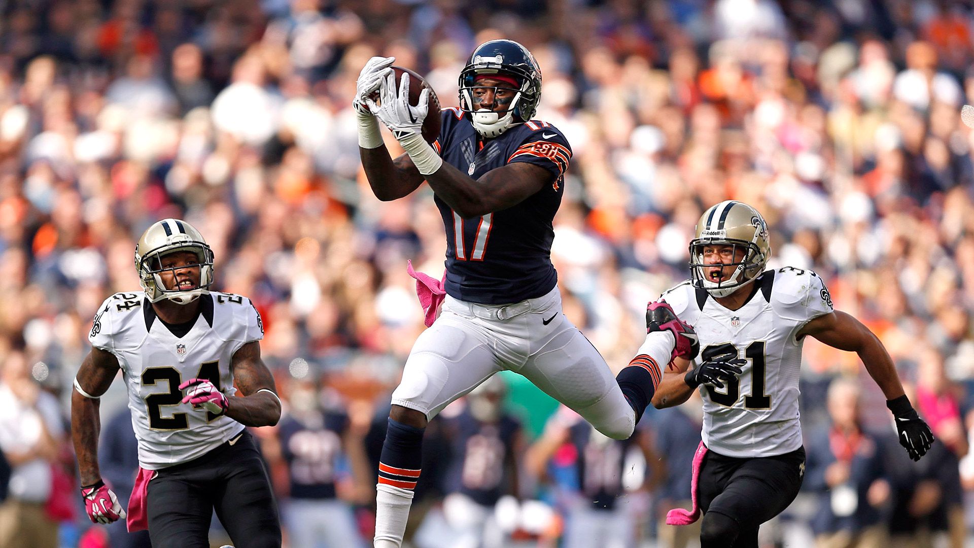 Chicago Bears receiver Alshon Jeffery harder to miss after