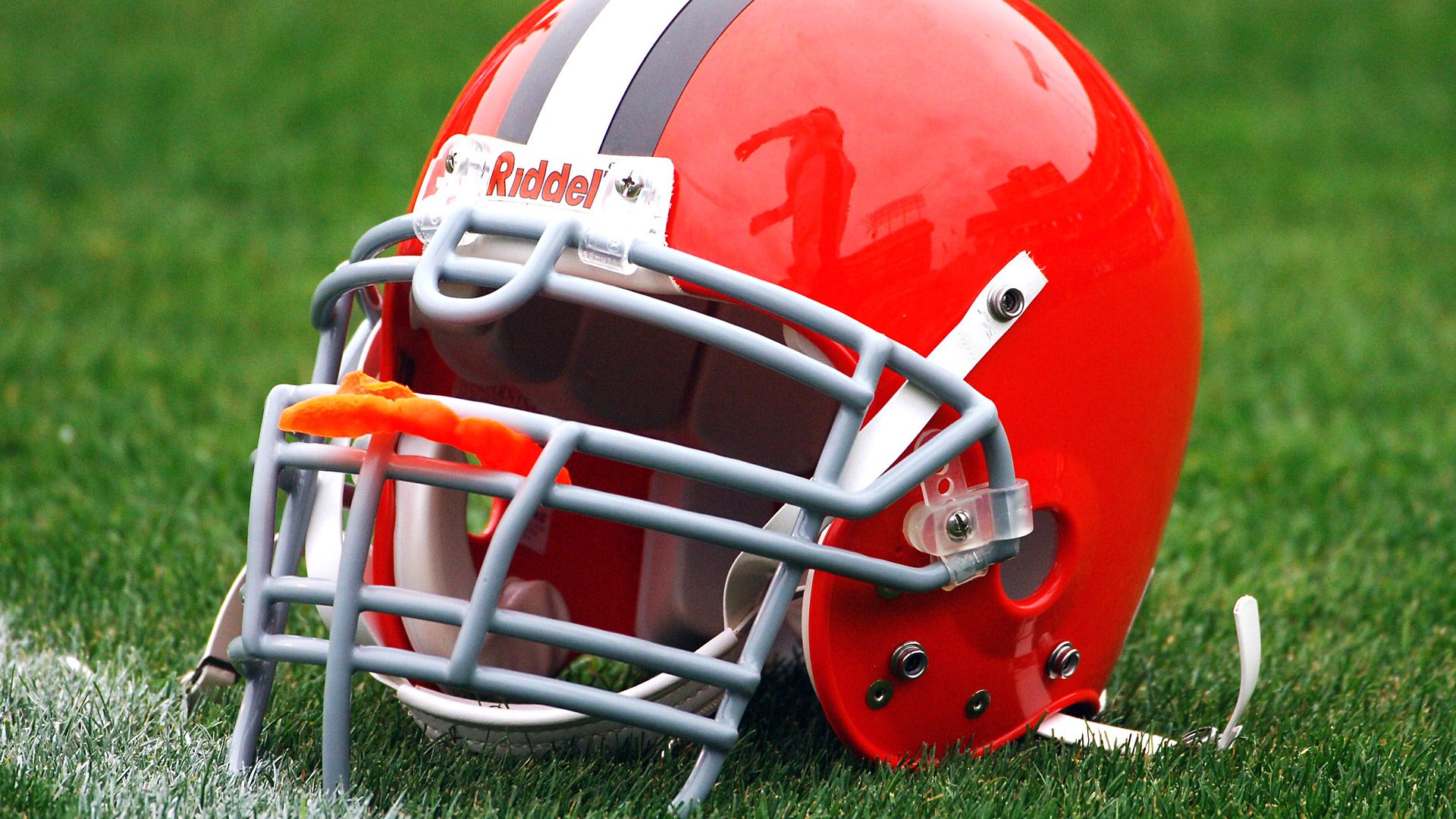 NFL Ends Official Helmet Partnership With Riddell