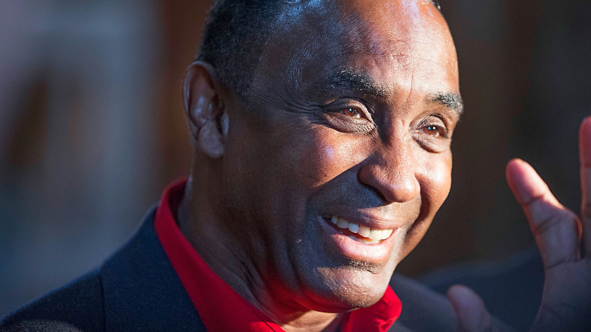 Heisman winner, Nebraska football legend Johnny Rodgers in ICU with COVID-19