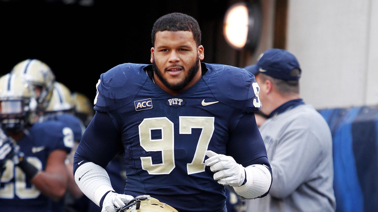 Pitt's Donald wins Lombardi award