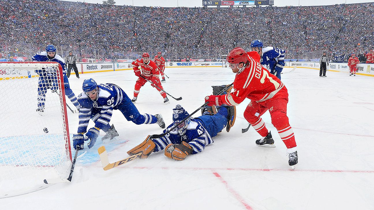 Photos: NHL Winter Classic through the years