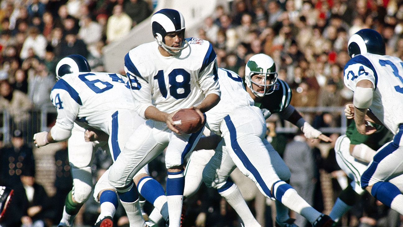 Gabriel, NFL's 1st Filipino American QB, dies at 83