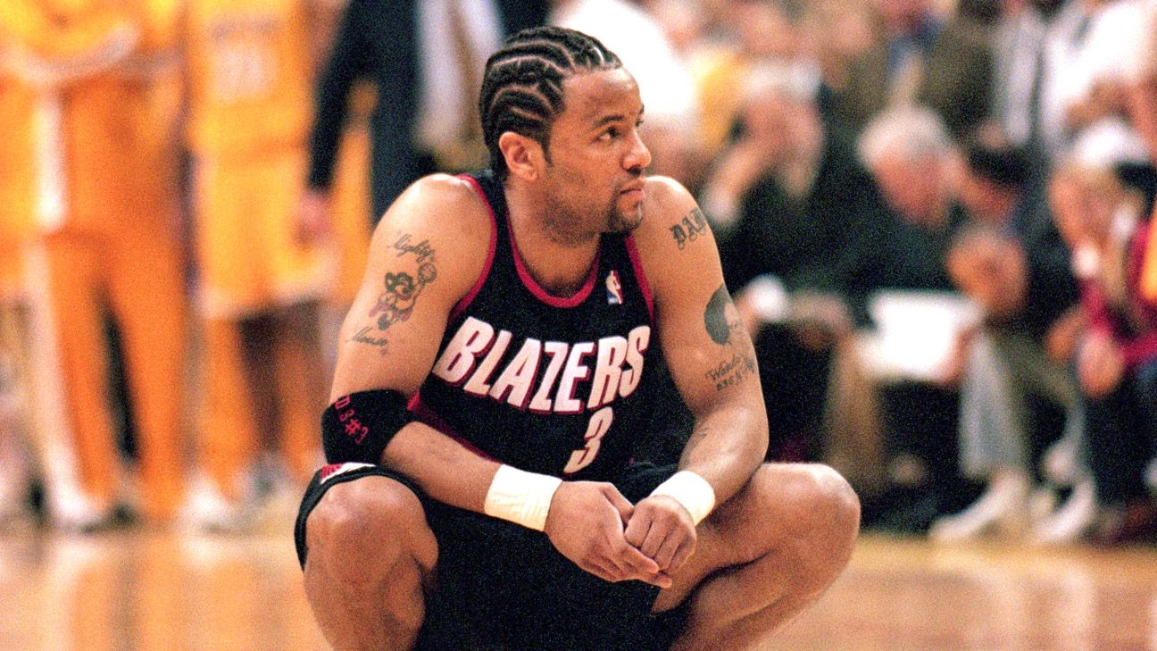 Former Trail Blazers star Damon Stoudamire named Pacific head coach 