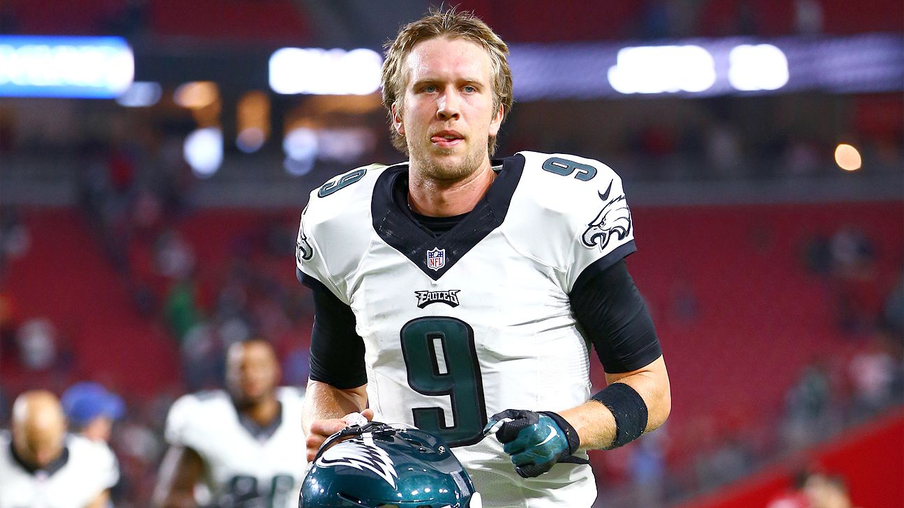 Nick Foles heads to St Louis Rams, Sam Bradford to Philadelphia