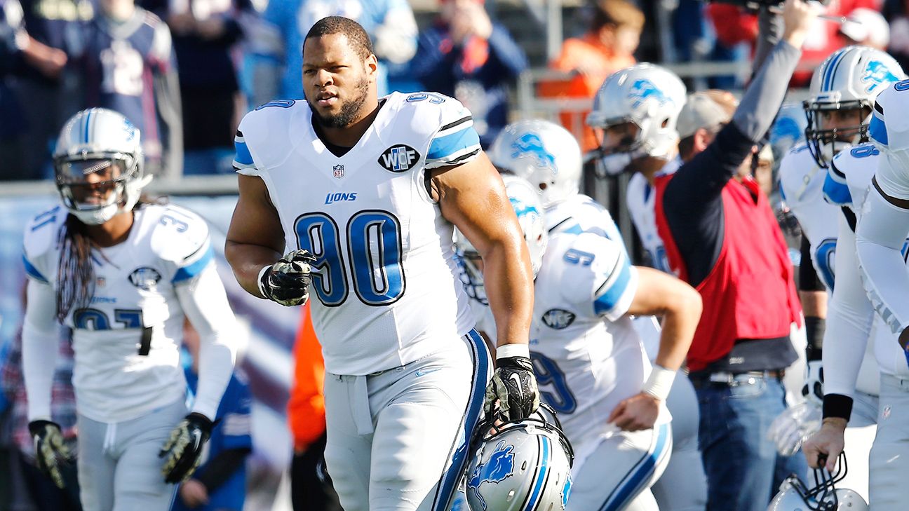 Stomp Costs Lions' Suh Two Games