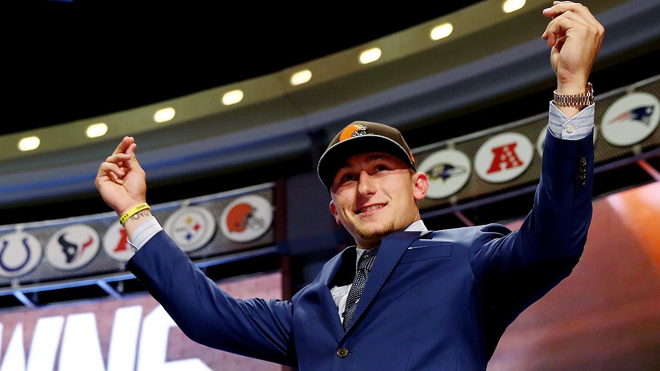 Cleveland Browns quarterback Johnny Manziel struggled with