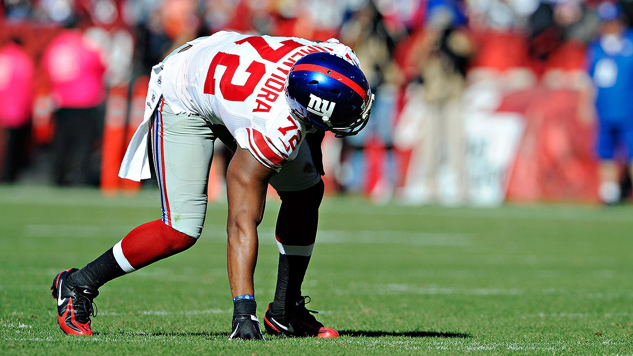 Osi Umenyiora: New York Giants to sign retiring DE for one day