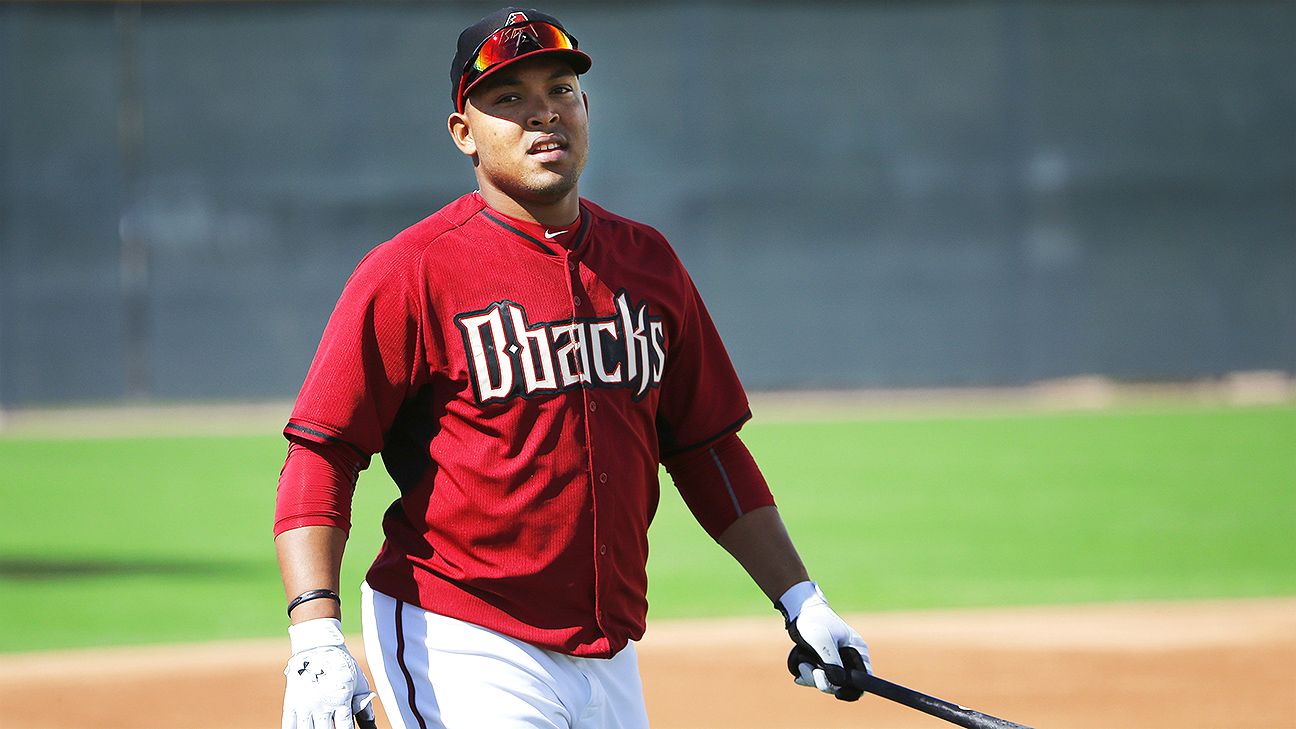 Arizona Diamondbacks send Cuban prospect Yasmany Tomas to TripleA