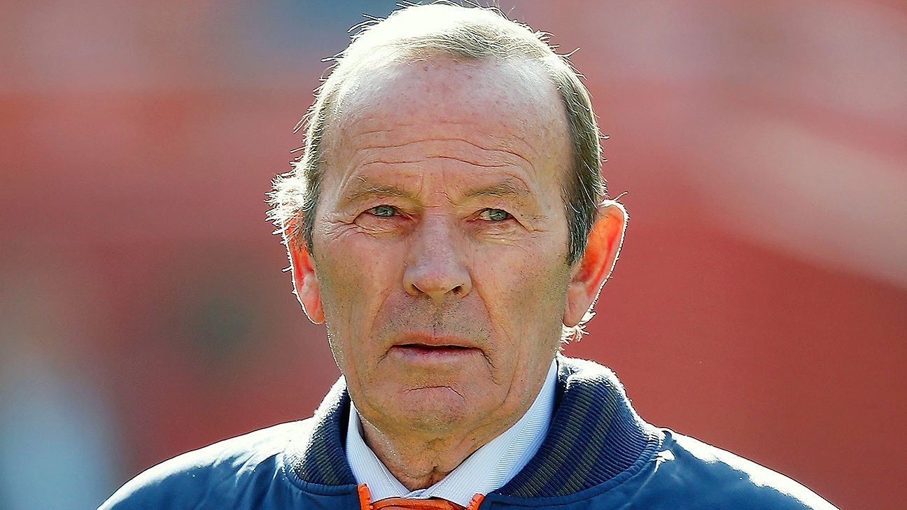 Pat Bowlen's daughter told she's not qualified to run Broncos