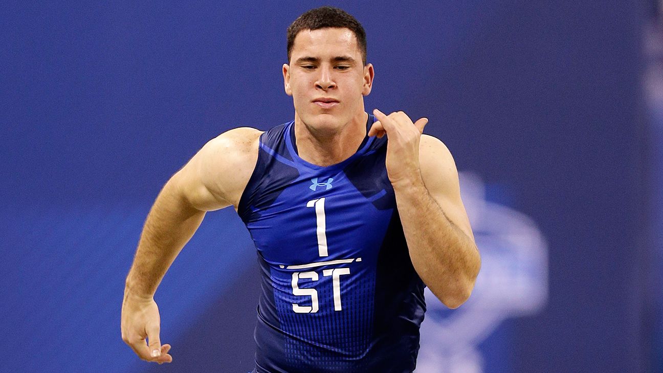 Report: Patriots bring back long-time long snapper Joe Cardona