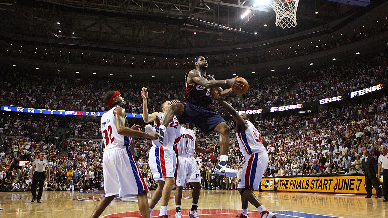 NBATogetherLive: LeBron James scores final 25 points to lead Cavaliers to  2OT win over Pistons in 2007 playoffs