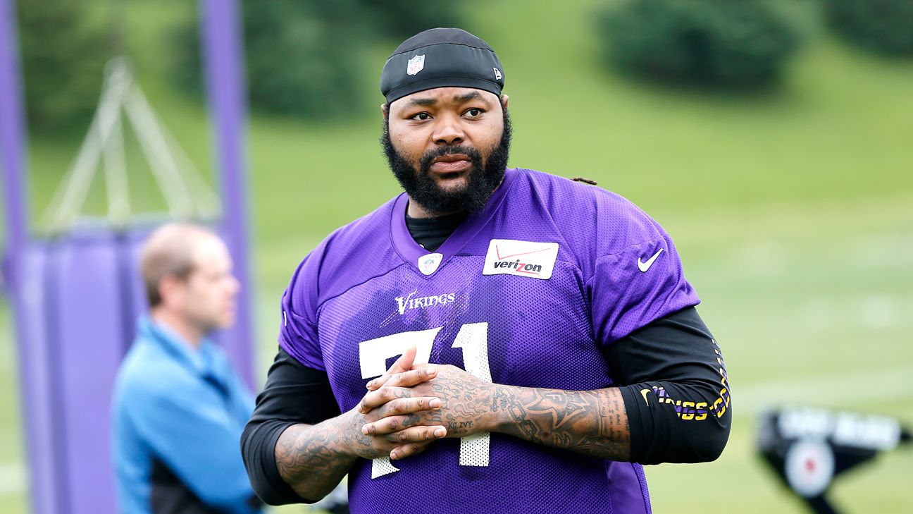 Phil Loadholt 'hopeful' to be on field for Vikings' offseason