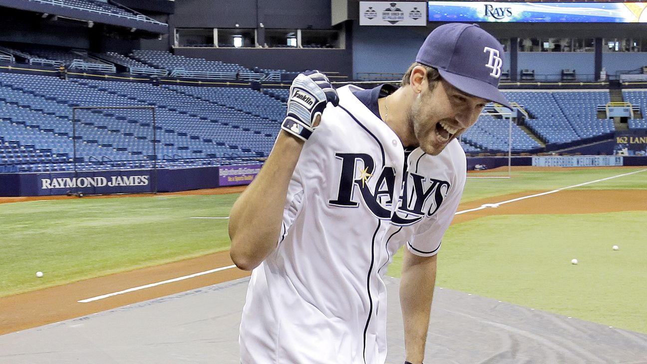 WATCH: Lightning G Ben Bishop hits four home runs during Rays BP 