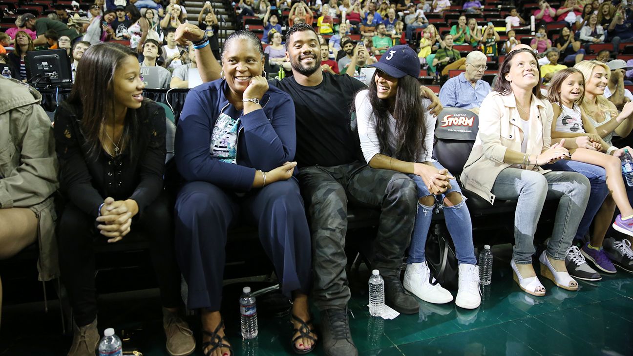 Ciara's Kids Visit Russell Wilson At The Seahawks Training Camp