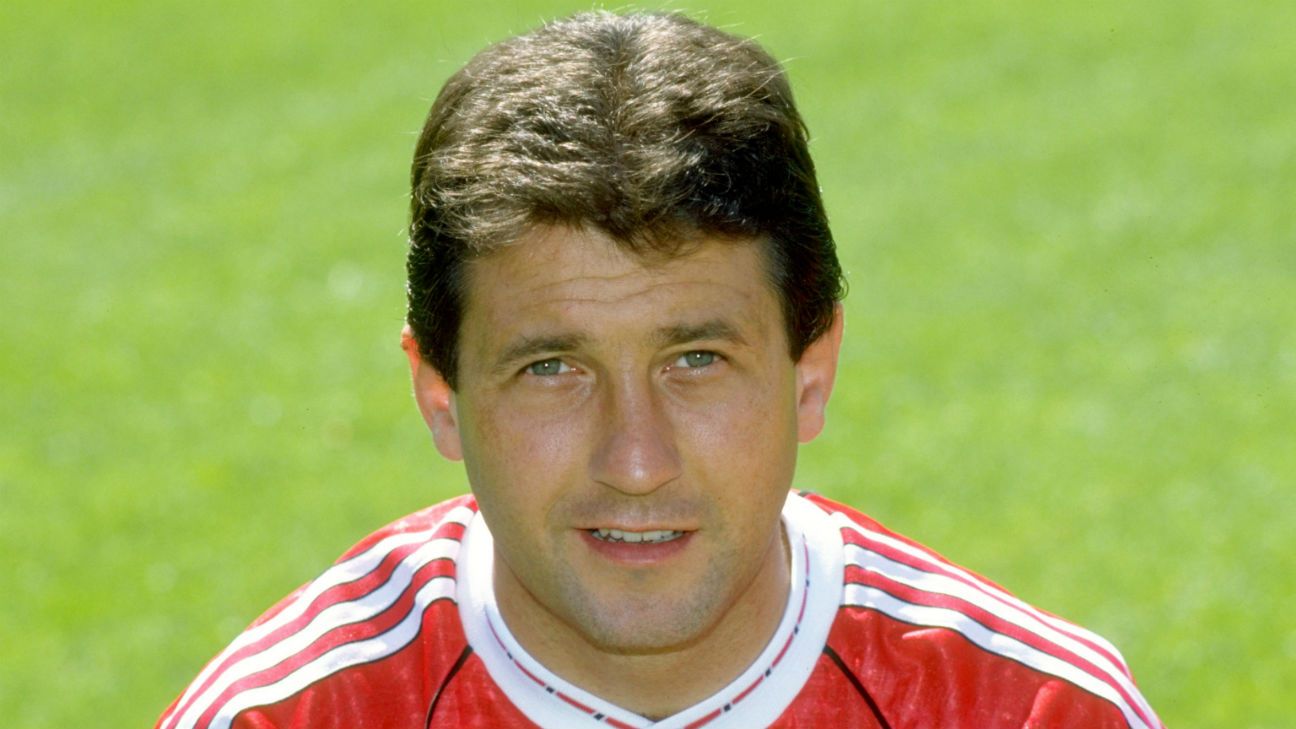 ExMan United winger Ralph Milne dies at 54 ESPN