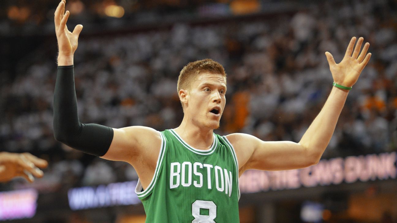 Powe: 'I love Boston  and it loves me' - ESPN - Boston Celtics Blog- ESPN
