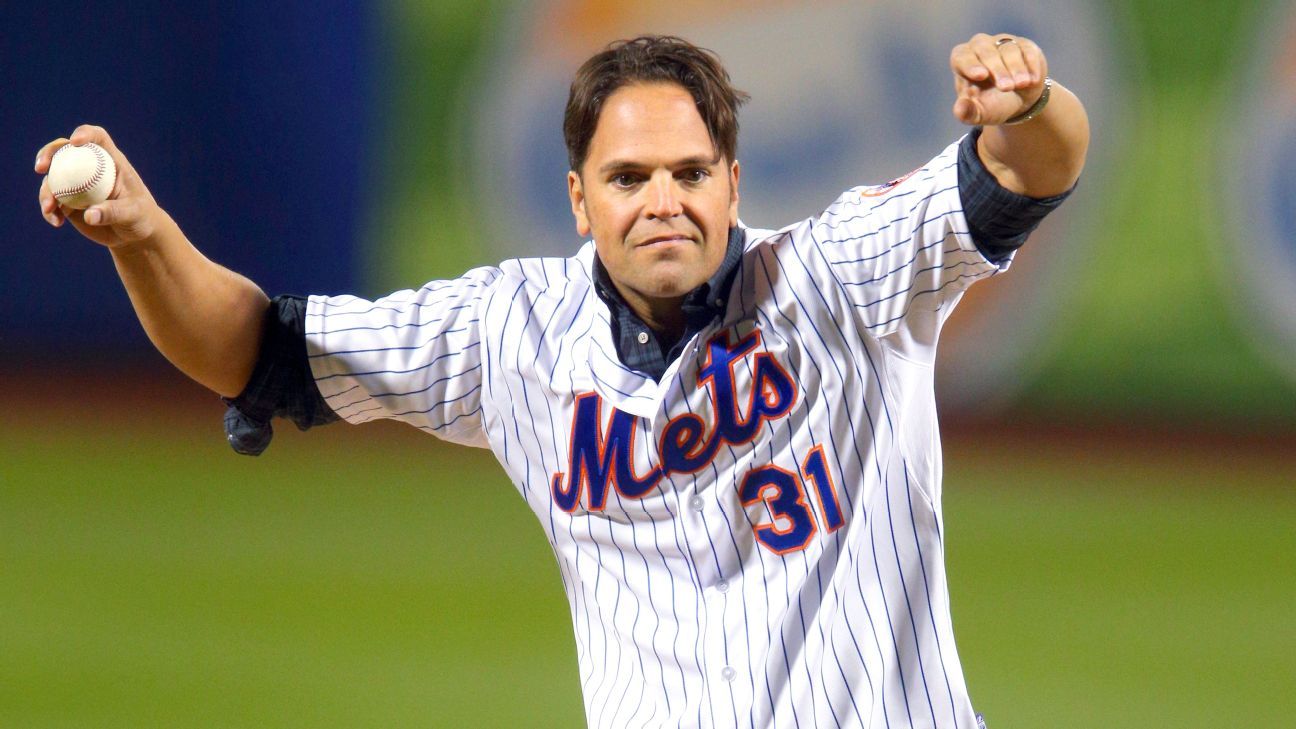 Mike Piazza's No. 31 retired by Mets