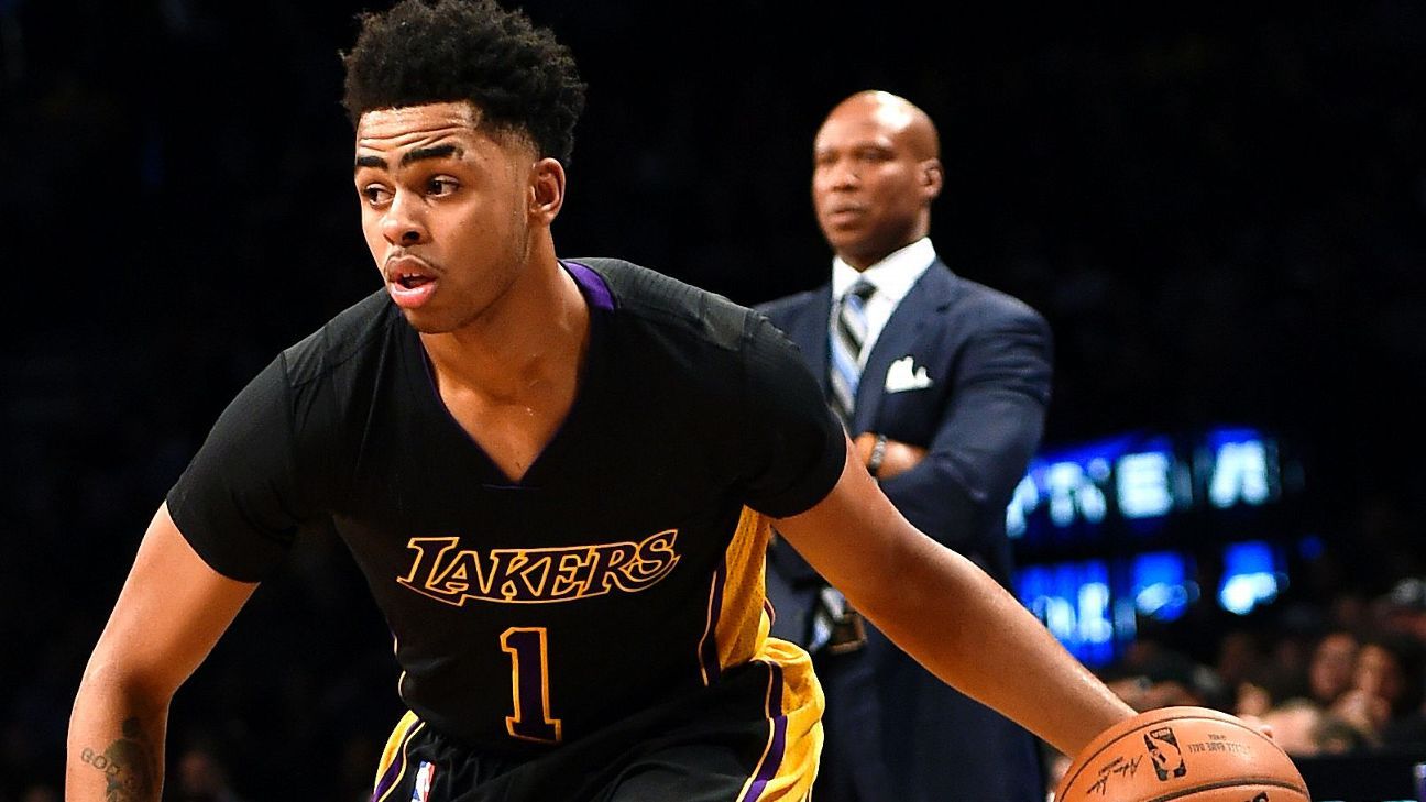 D'Angelo Russell reacts to loss of former Lakers teammate Kobe Bryant