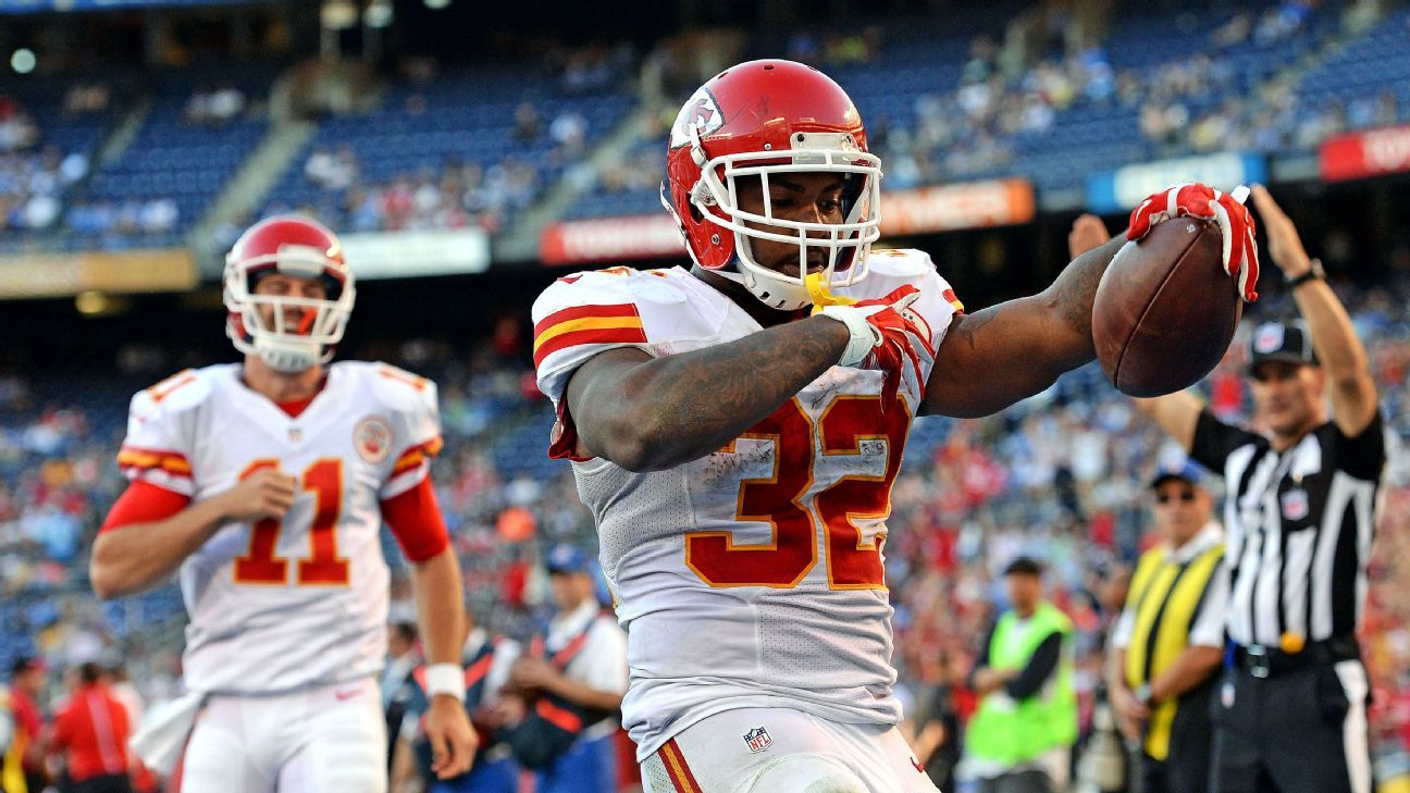 Former Chiefs running back Spencer Ware signs with Chicago Bears