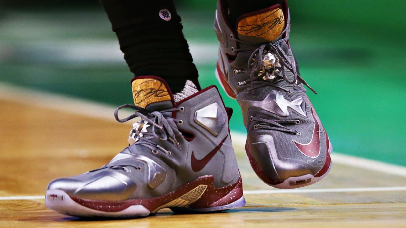 LeBron James of Cleveland Cavaliers gives shoes to teenager in TD Garden  after win over Boston Celtics - ESPN