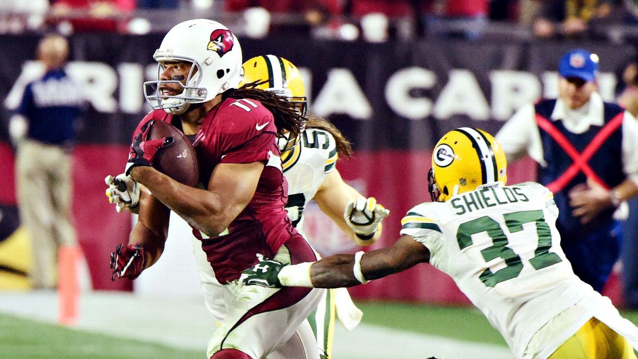 Arizona Cardinals' Larry Fitzgerald throws first career touchdown