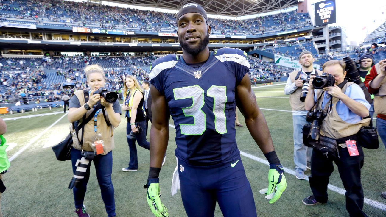 Seattle Seahawks strong safety Kam Chancellor (31) collides with