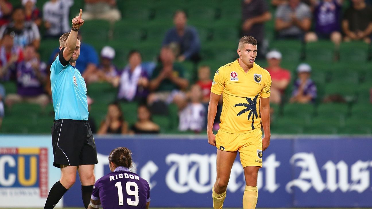 Luis Garcia stars for Central Coast in win over Wellington Phoenix, A-League Men