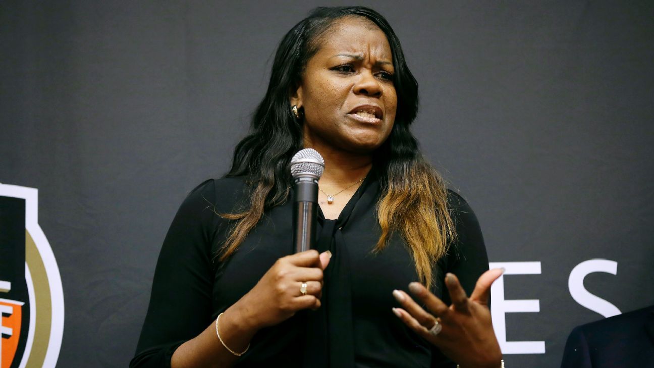 Loyola Ramblers part ways with women's basketball coach Sheryl Swoopes  after investigation
