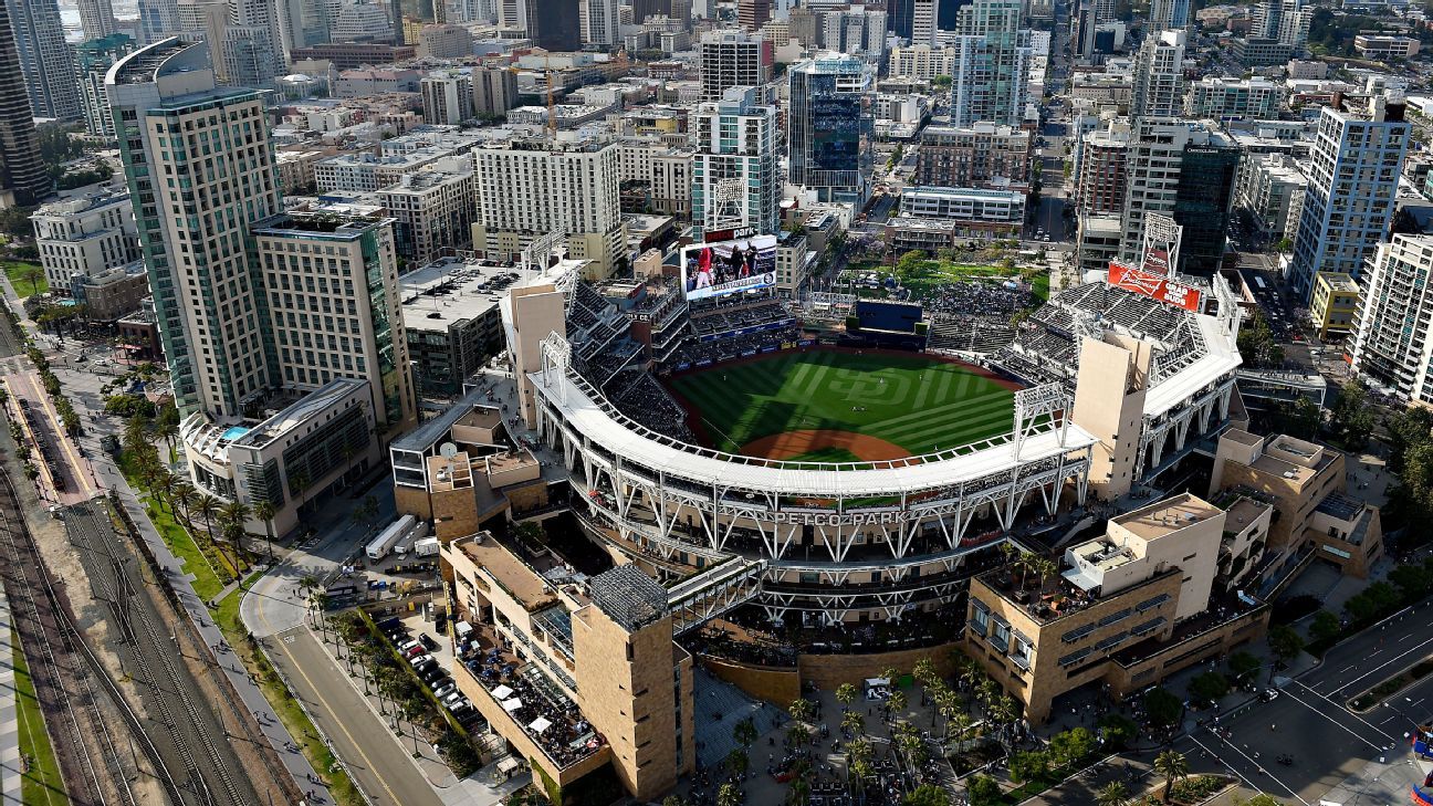 Padres celebrate LGBT inclusion at Petco Park