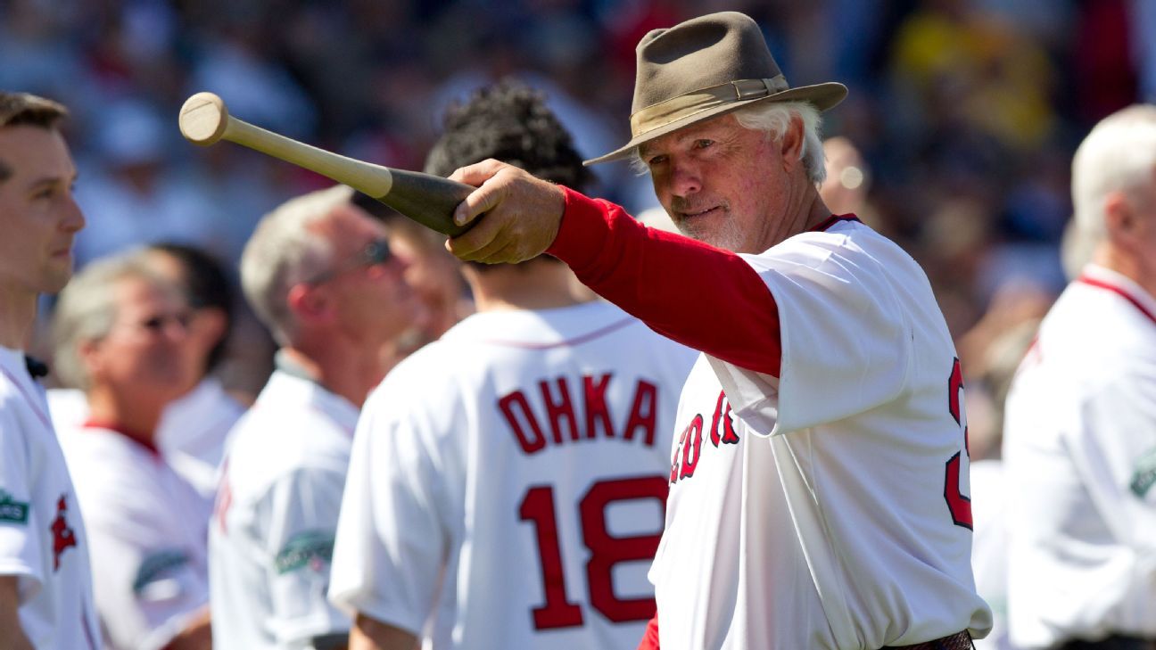 Former major league pitcher Bill Lee collapses while warming up for Savannah Ban..