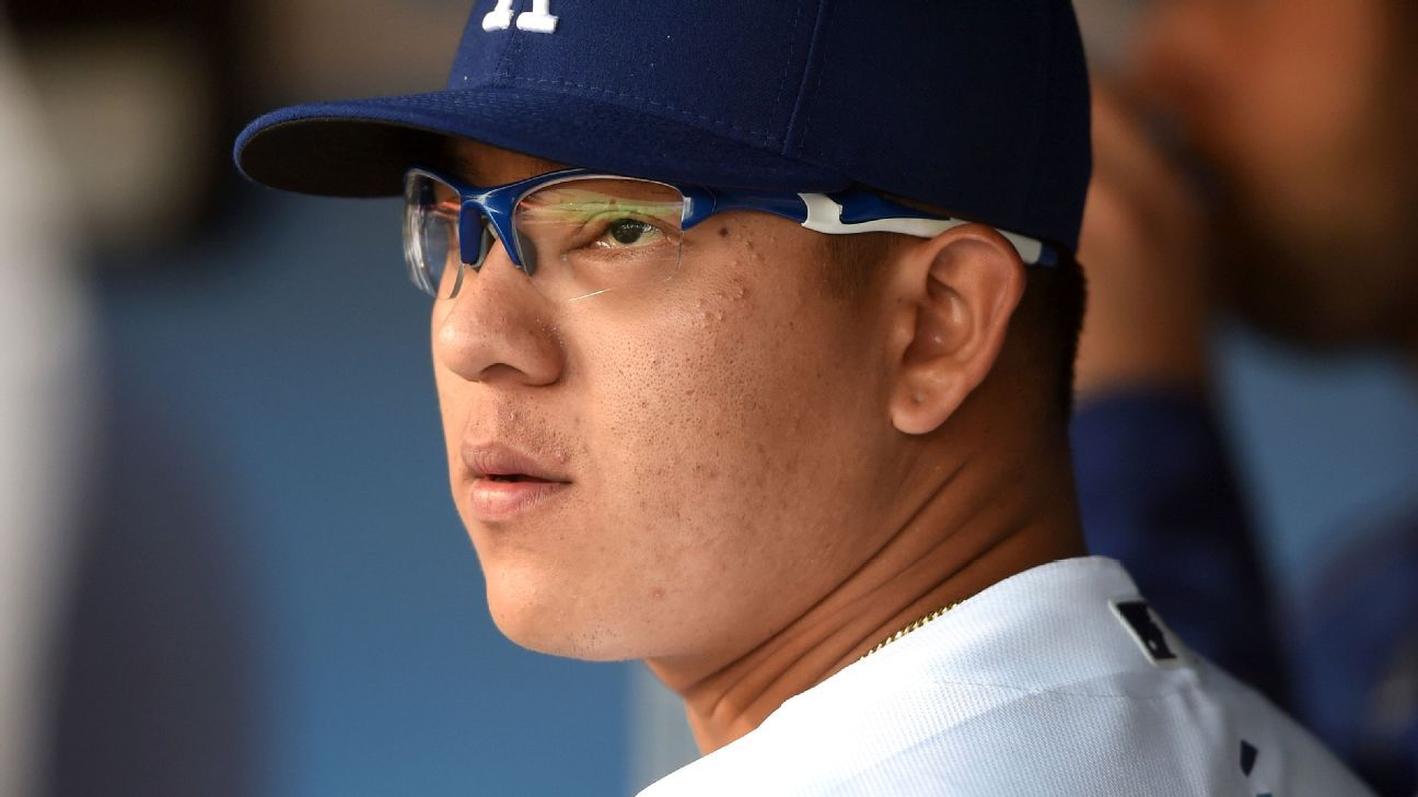 Dodgers Players With Glasses