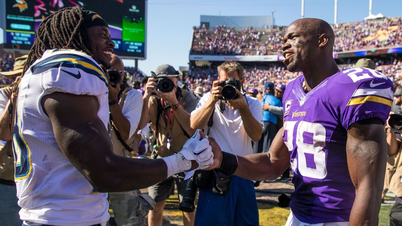 LOOK: Fan-made Adrian Peterson Tennessee Titans jerseys are awesome