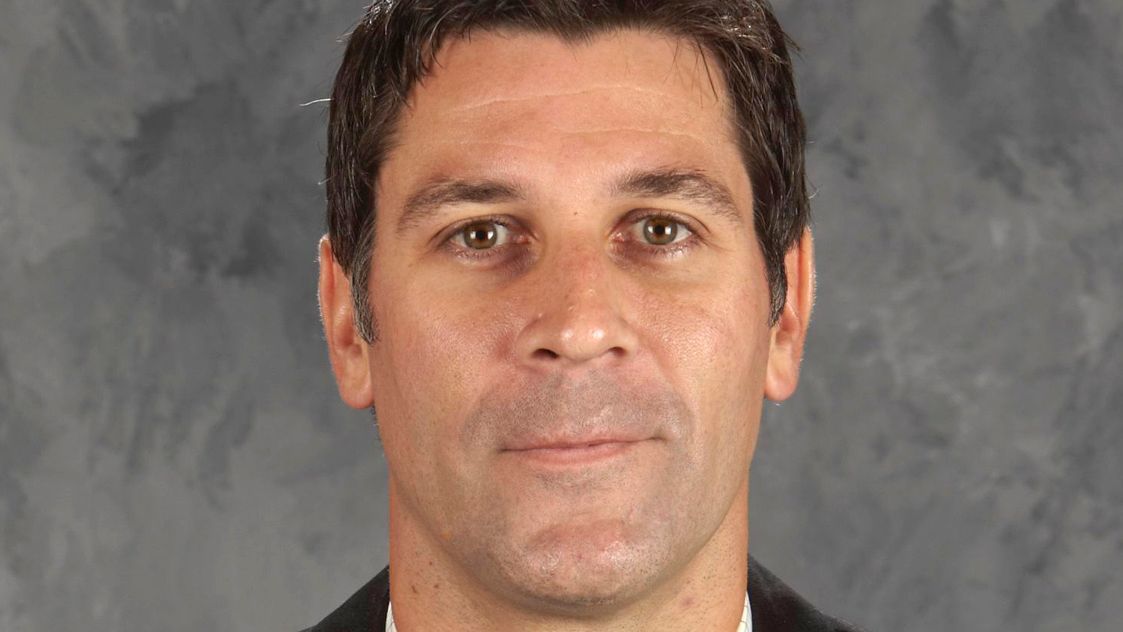 Avalanche hire AHL champion coach Jared Bednar to replace Roy: 4
