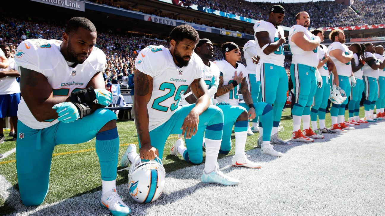 Arian Foster of Miami Dolphins plans to continue kneeling during