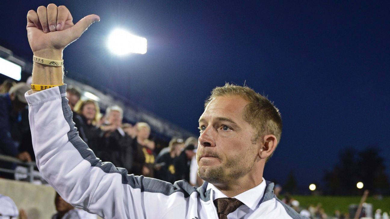 Minnesota Golden Gophers to hire P.J. Fleck to replace Tracy Claeys - ESPN