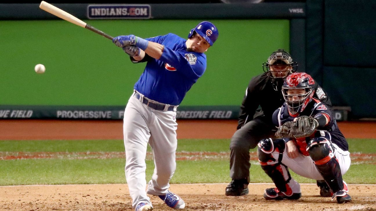 Jake Arrieta's final act as a Cub: telling a reporter to take his mask off