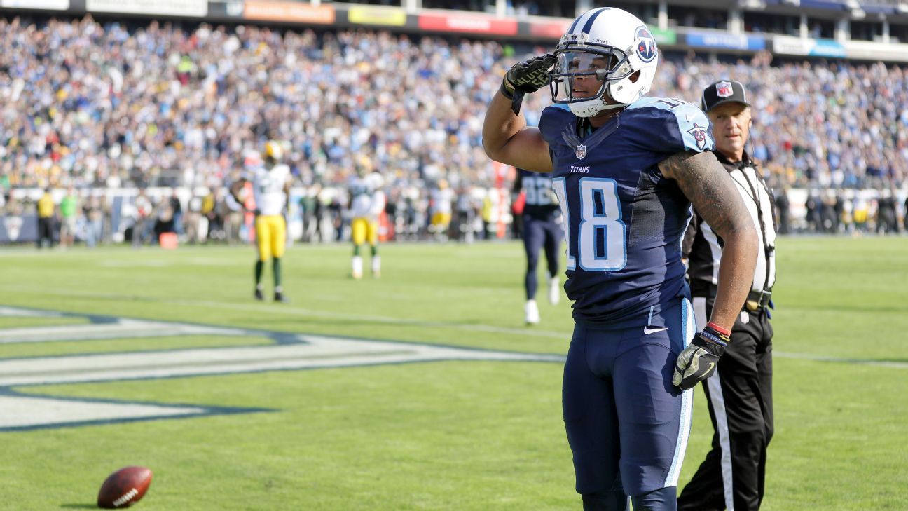 Twitter reacts to the Tennessee Titans' 'Oilers tribute week'