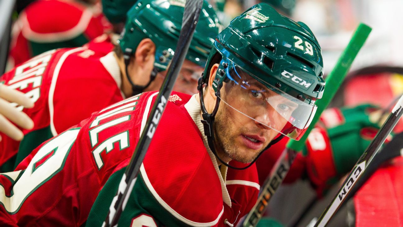 Minnesota Wild acquire Tyler Ennis, Marcus Foligno in trade with