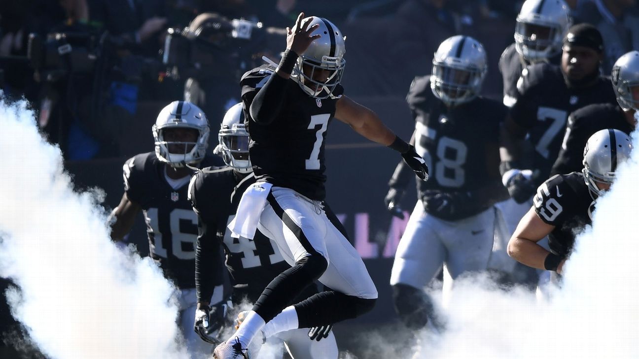 Punter Marquette King Converts Fake Punt on 4th & 24 to Set Up Murray TD!, Raiders vs. Jags