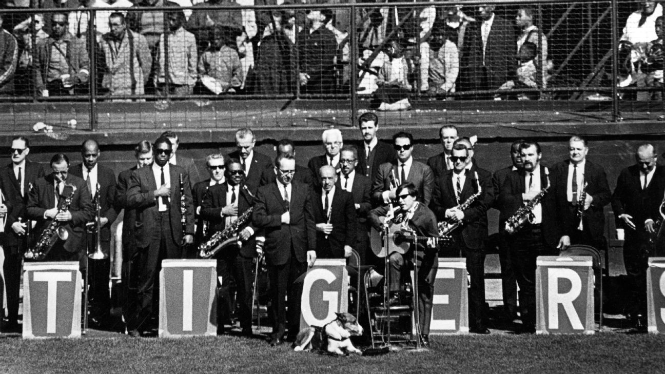 1968 World Series: Jose Feliciano sings anthem off-key and Tigers