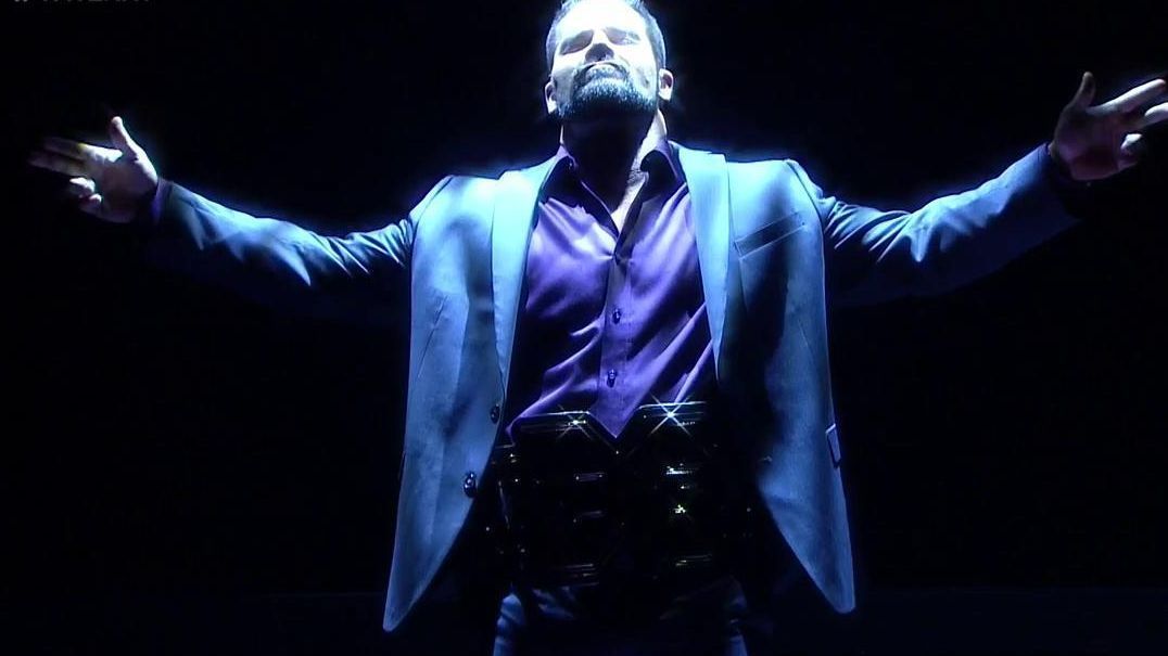 Bobby Rhoode Robe Bobby Roode officially kicks off his glorious NXT championship reign - ESPN