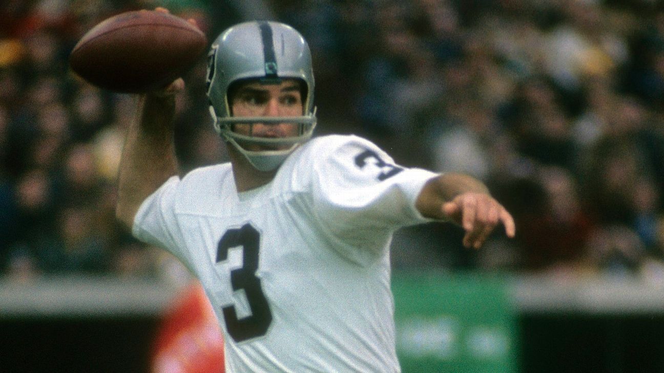 Daryle Lamonica, Hard-Throwing Quarterback, Is Dead at 80 - The